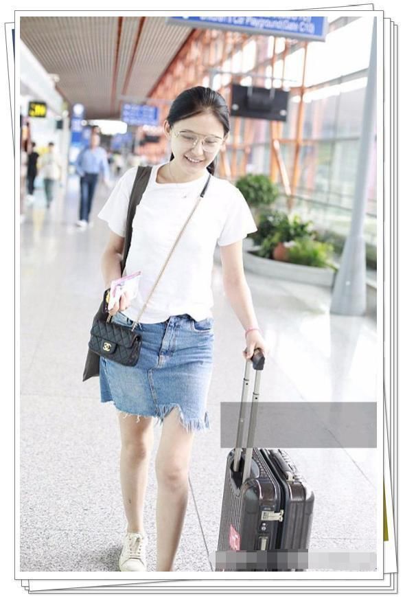 热依扎这才叫真素颜，连眉毛都不画，简直是娱乐圈的一股清流!