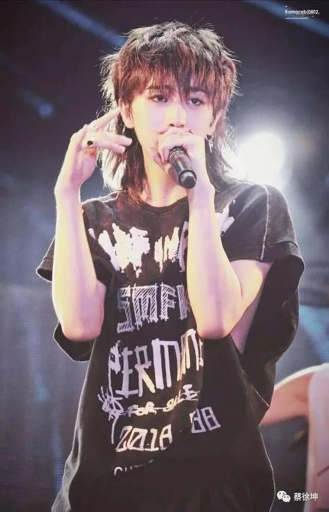 那些年蔡徐坤留过的发型!我们来盘点盘点?