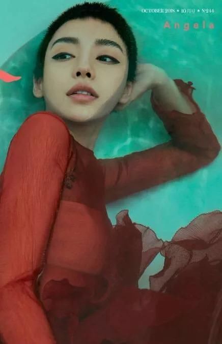 baby颜值太高骄傲了?突然剪了板寸头!怎么像黄晓明呢?