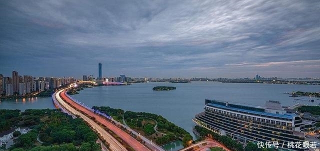 江苏最热门的旅游城市：一年上亿人次游客，收入2078亿