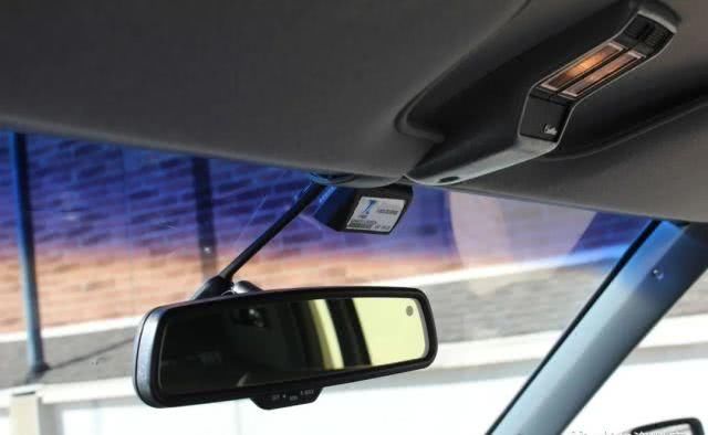  汽车制造：一张1991年的凯迪拉克 Brougham价格单