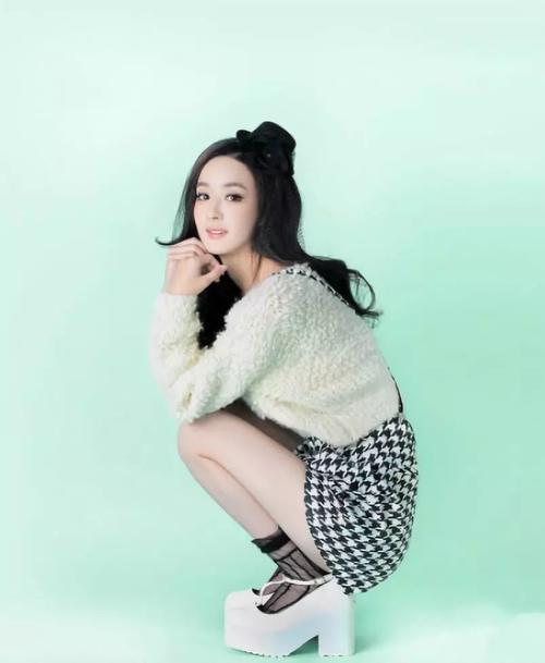 同是一身皮囊，为什么赵丽颖就这么美！看到镜子里的她就想踹两脚