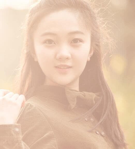  #漂亮#林妙可19岁被吐槽像大妈，如今新换发型，竟如此的漂亮！