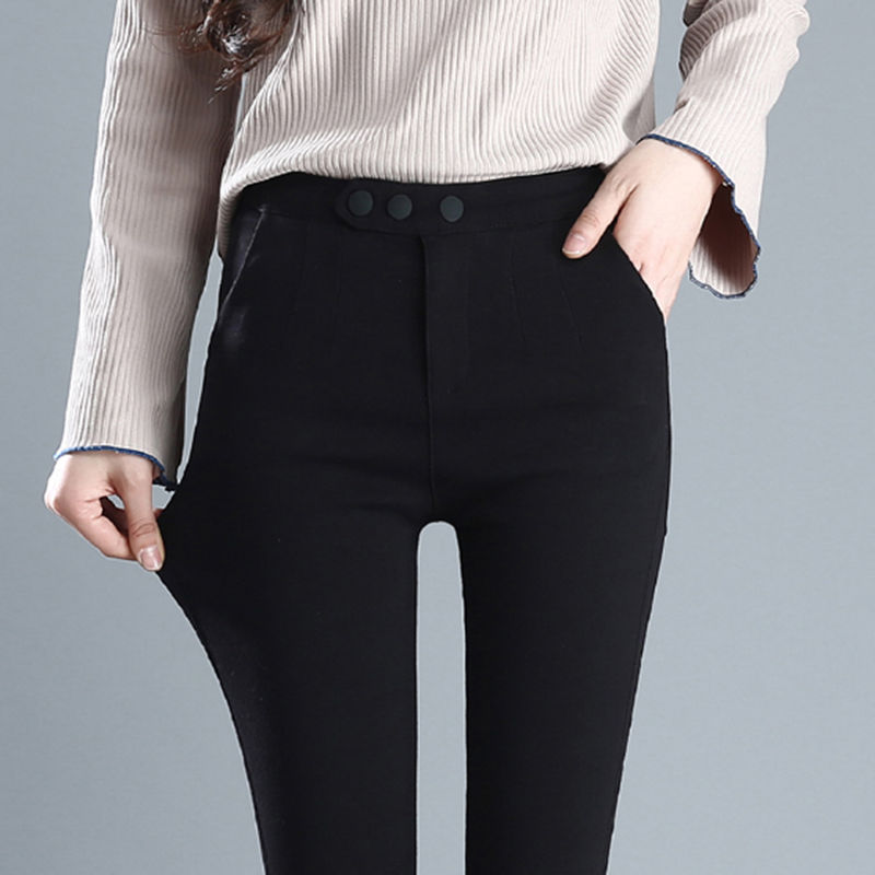 九月早晚凉，别穿裙子了，新款“黑裤子”百搭又时髦，好穿不贵