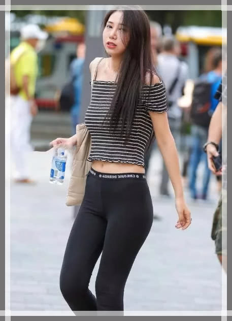 气质小姐姐美似邱淑贞 明媚的微笑倾国倾城