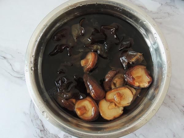 『适合』春天常吃饺子,不吃猪肉改吃素,这样配菜最适合,营养丰富