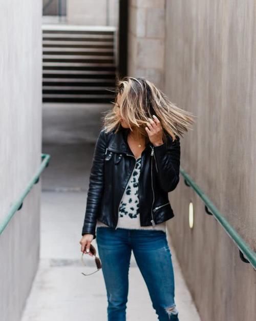  『女生』女生帅起来就没男生什么事了？酷帅洒脱的皮夹克，凹出摩登气场！