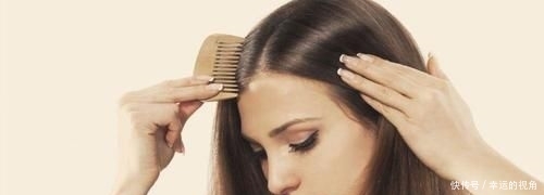  脱发：女性冬天脱发严重怎么办 4个方法来改善