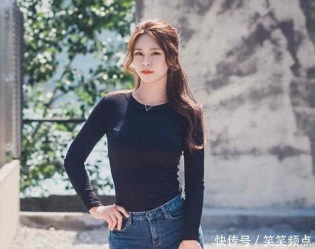  『气质』气质可人的牛仔裤美女，彰显甜美俏丽的风格