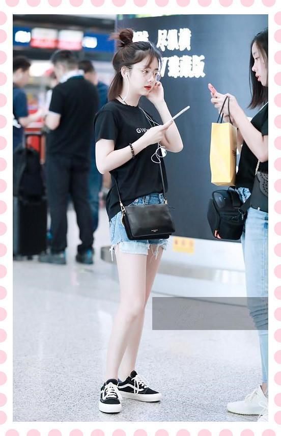 本以为古力娜扎扎丸子头够嫩了，但看到谭松韵这效果，我沉默了！