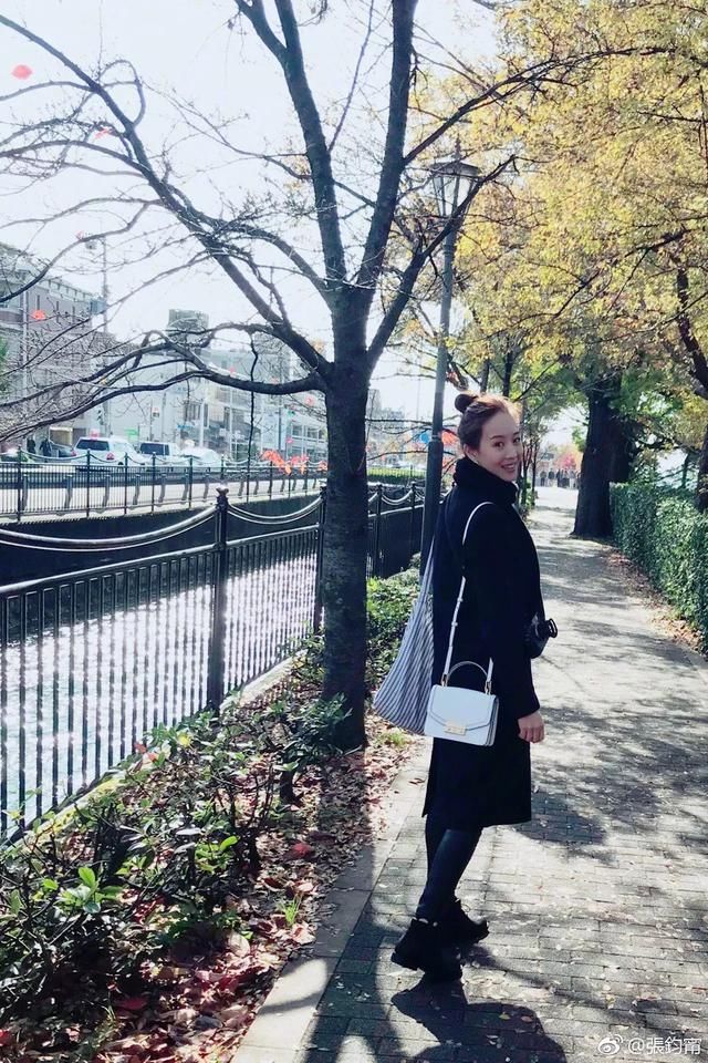 36岁的她是娱乐圈的一股清流 高颜值+高学历却很低调 这般岁月静