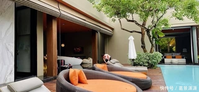 那一刻:在600多平的别墅房睡一晚是啥感觉?推开门那一刻就知道没白来