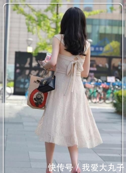 「蝴蝶结」杏色连衣裙,蝴蝶结设计灵感,时髦又减龄!
