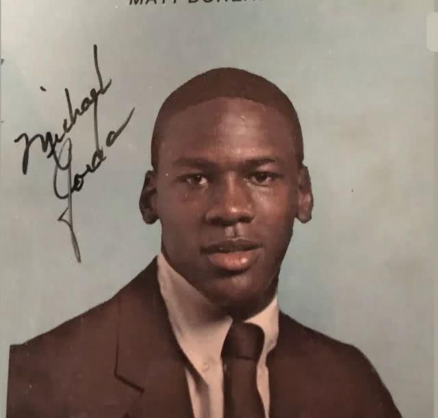  『球鞋』真相找到了！AJ 这么火都是因为他！不认识可以告别球鞋圈了……