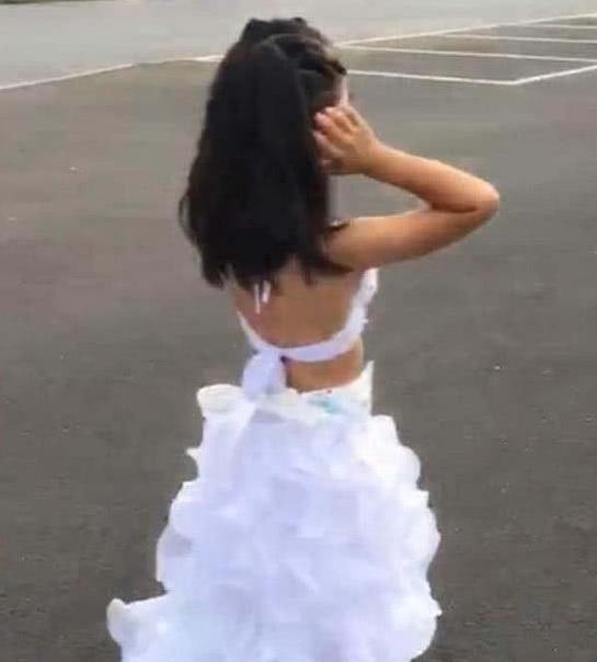 六岁女孩就当起了伴娘，化妆之后美艳，网友怒斥：像什么样子