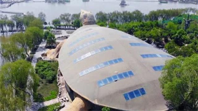 我国最让人哭笑不得的建筑，一个建大闸蟹，一个建大金龟