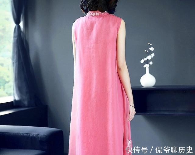  [经济]皮肤暗黄的中年妇女，经济允许，试试这几款连衣裙，美的让人窒息