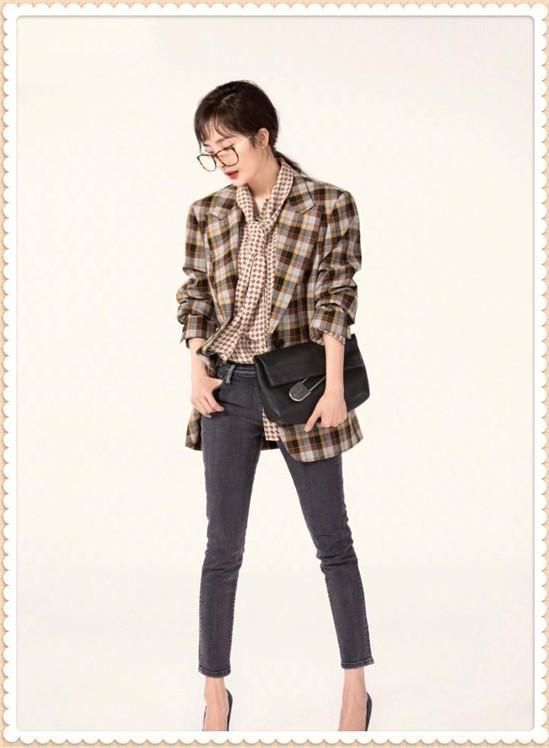 看了21岁张雪迎格子西装，再看31岁杨幂，终于见识到真正的少女感