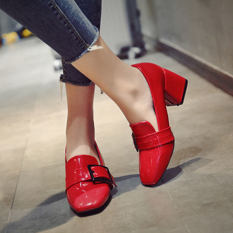 这么时髦洋气的女鞋，老婆一见钟情!回头率贼高