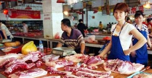  「猪瘟」猪肉涨到20一斤，对老百姓意味着什么？不只是吃不起猪