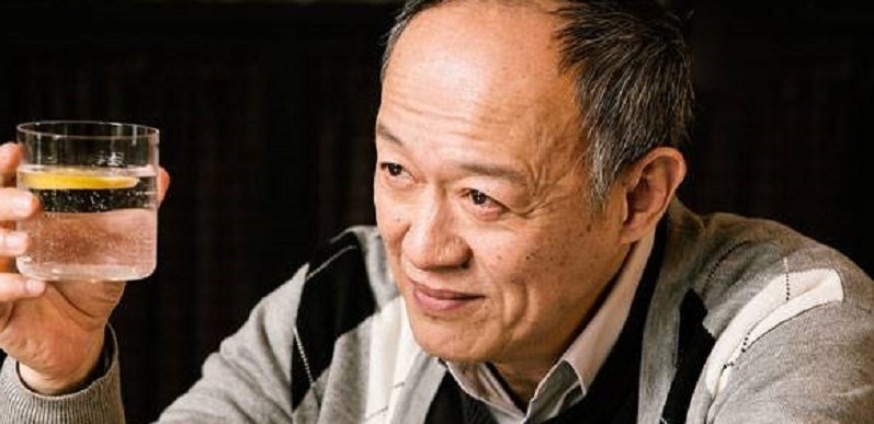  『吃香』金士杰不一般：从兽医变演员，娶小25岁娇妻当女儿养，越老越吃香