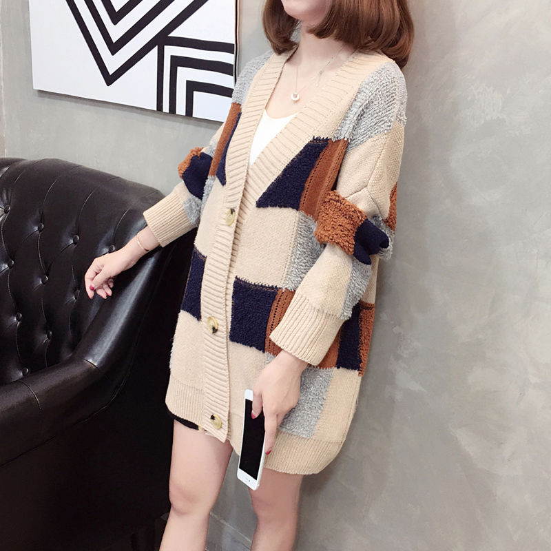 小姐姐你听我说:9月穿这初秋针织香风外套，穿出不一样的美