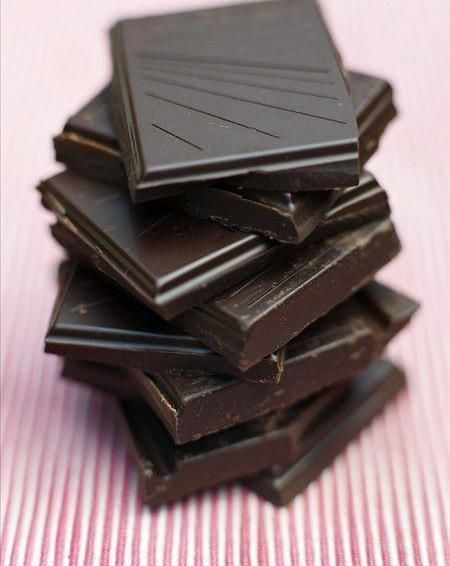 嘴唇发黑，再好的口红也不管用，日常4个坏习惯加速色素沉着！