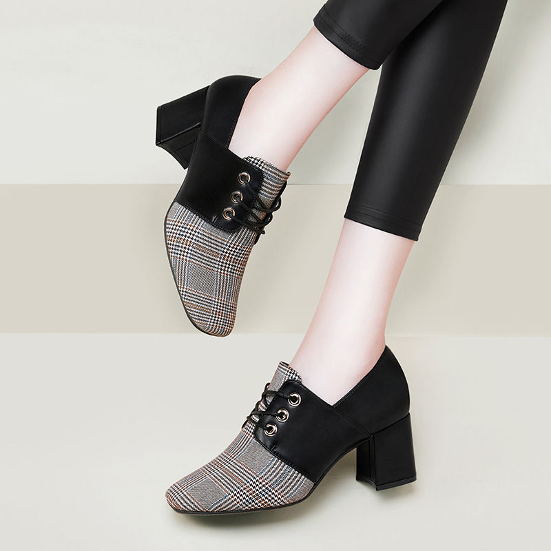 一双舒适的粗跟高跟鞋，可以决定你的气质，在这个秋季美美哒