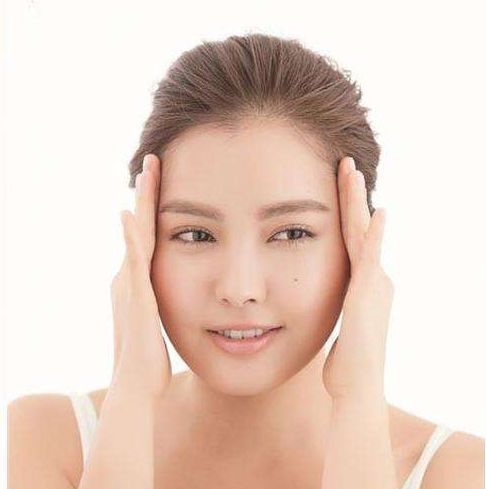  鱼尾纹@每天坚持这样做，跟鱼尾纹说拜拜，能显年轻好几岁呢！