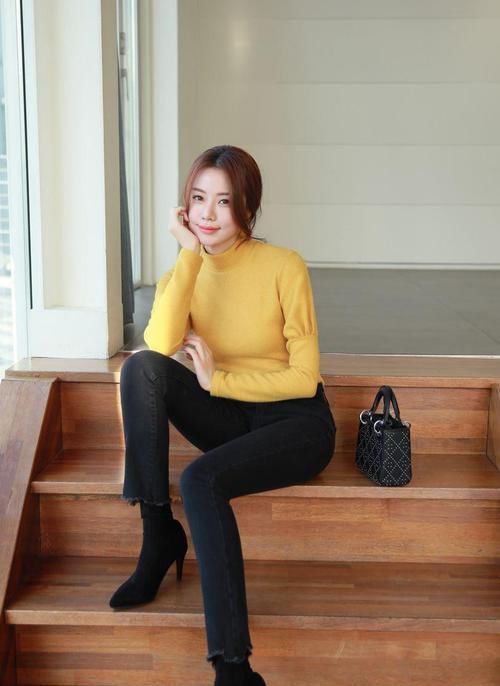 「 石墨」爱上她不后悔, 结局一样纯粹，石墨萋萋紧身牛仔裤,