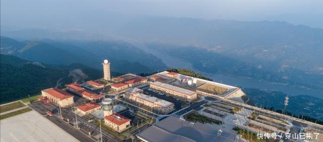 这座修在“云端”上的机场，让重庆成为了全国机场最多的城市