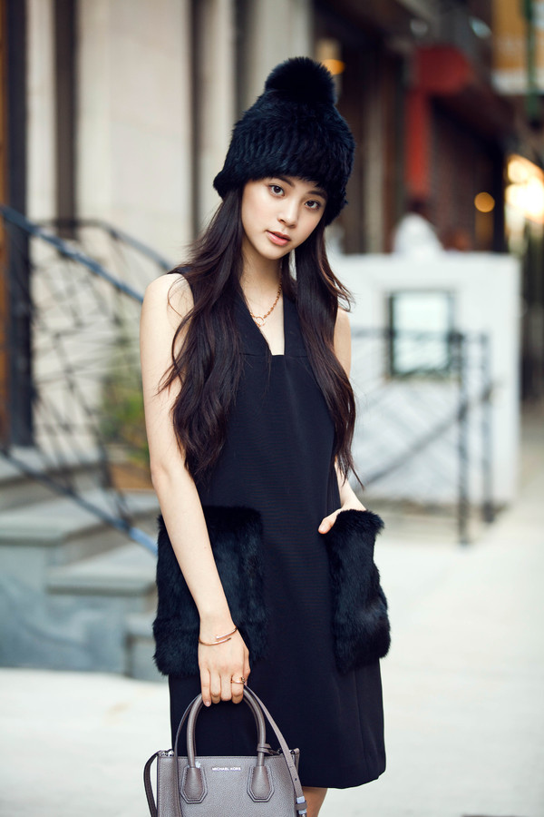 看《天坑鹰猎》，帮王俊凯挑选女朋友