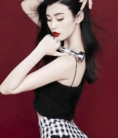 奚梦瑶早年旧照流出, 像刚进城的“傻大姐”, 网友直呼辣眼睛