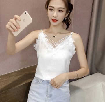 新来的美女同事换上这样的小背心，真的美呆，回去也给老婆买几件