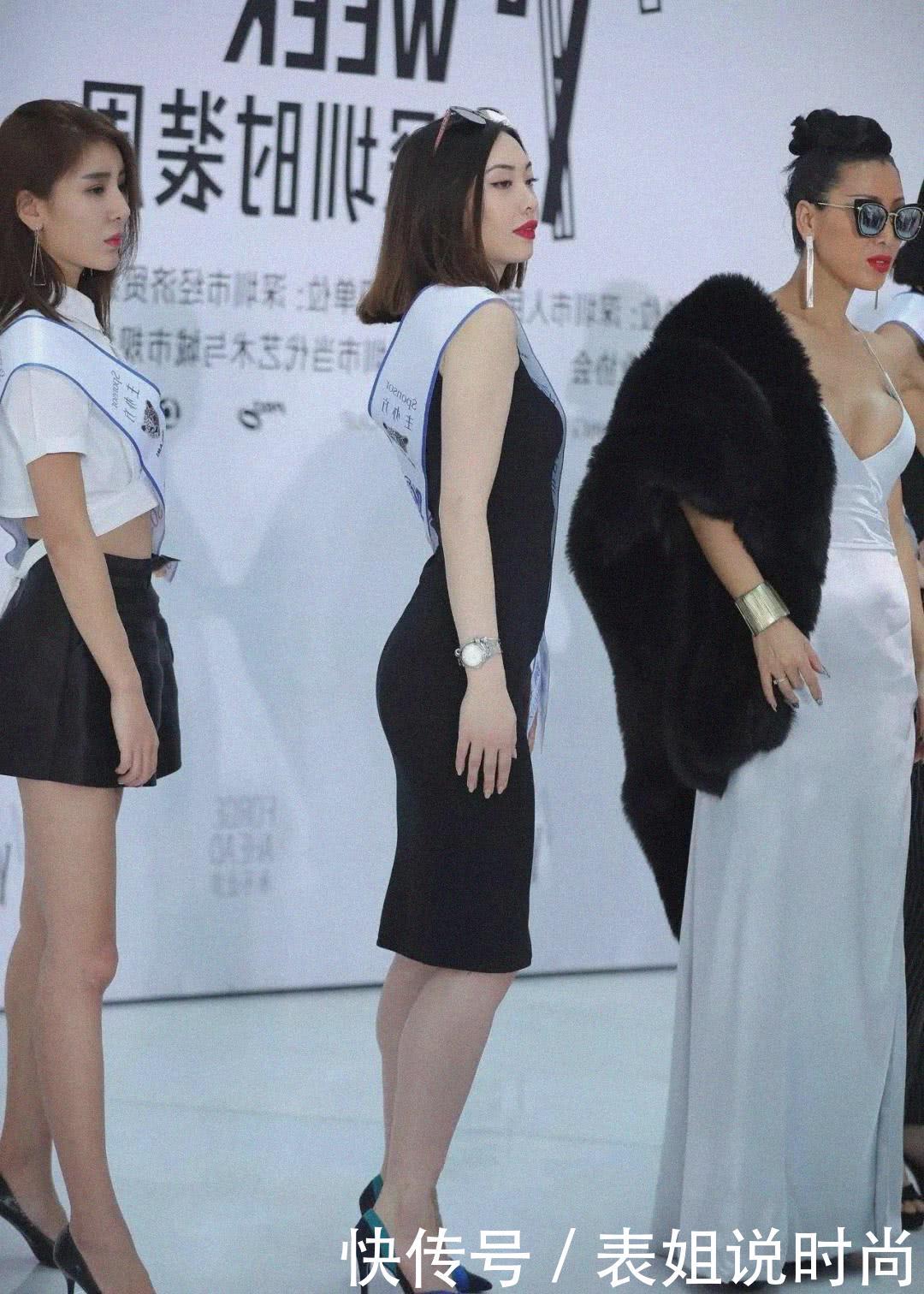 街拍路人，清新优雅，简洁大方的搭配，让你彰显女神的魅力气质