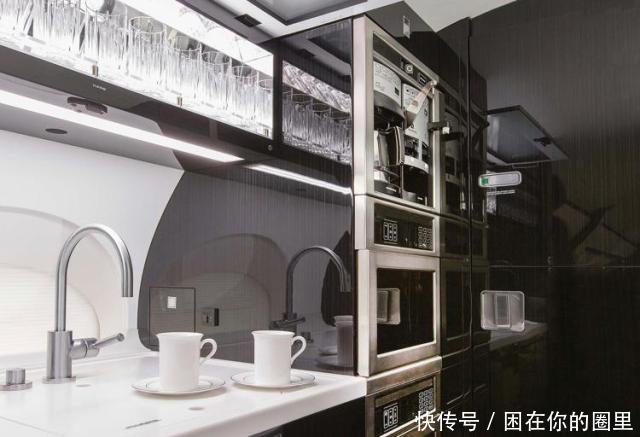 坐私人飞机去三亚旅游要多少钱包机费用租赁公务机费用大揭秘