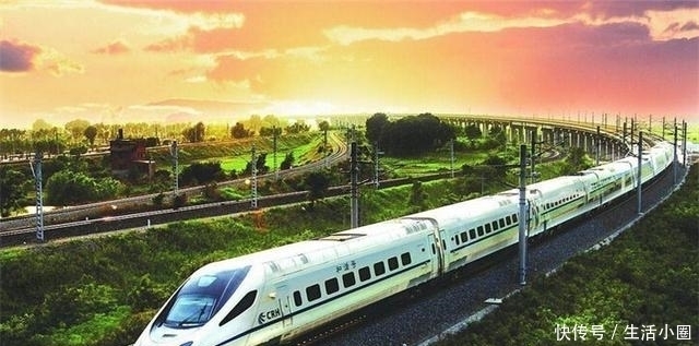  坐下■中国行程最短的高铁，仅用八分钟就到站，乘客表示刚坐下