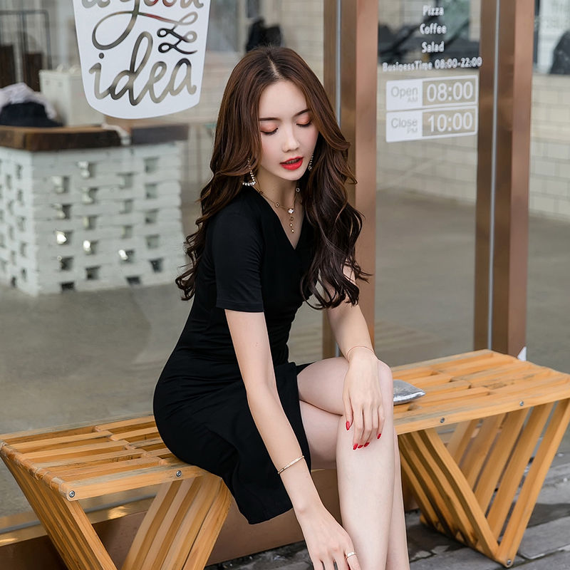 女人穿短裤不一定有女人味!夏天这样穿，更抢眼，更时髦哦