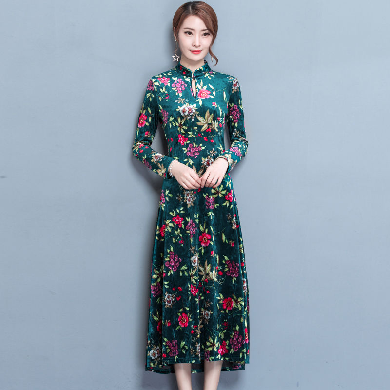 难怪老婆把套装扔了，原来这改良旗袍裙，特显古典优雅气质