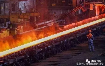 疯了疯了,特朗普不打遍全球不罢休啊…