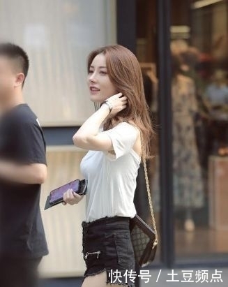 「小姐姐」街拍:优雅洋气的小姐姐,仙女般的气质,唯美大气