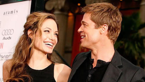 安妮斯顿50岁生日收前夫皮特大礼,塞舌尔曾见证二人甜蜜!