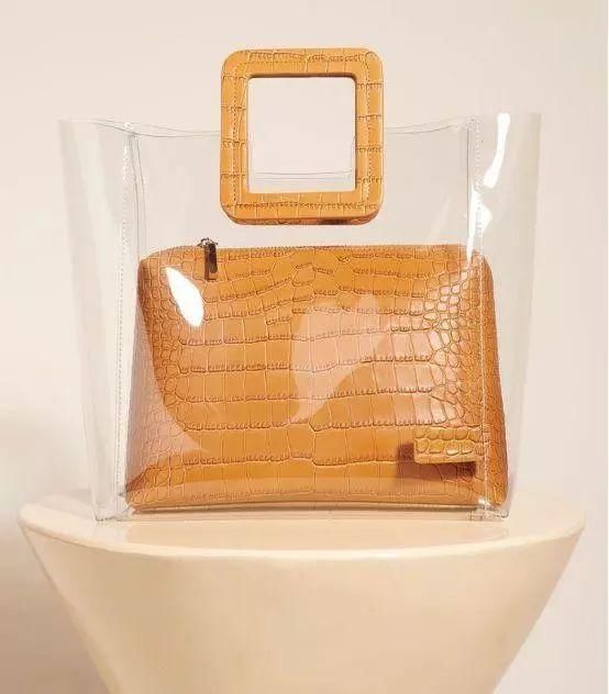 昨天的塑料袋你爱搭不理，今天的塑料袋只有时髦女孩看得起