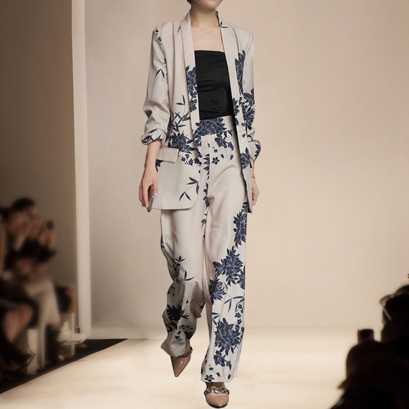 买这款秋装的女人乐坏了!欧美版秋装大气高雅，一看价格忒划算