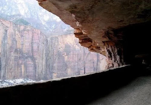 世界最危险的5条公路：每一条都让人脚软，中国2条上榜！