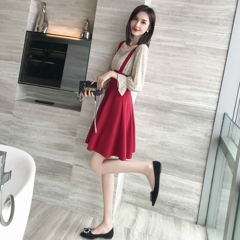 比连衣裙还洋气千倍的气质套装，配双乐福鞋，女人味特足