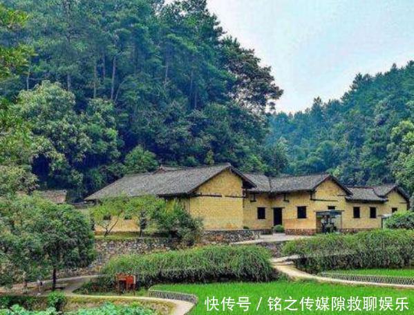 湖南最“霸气”的县级市,仅有12万人,不仅有高铁,还打算建机场