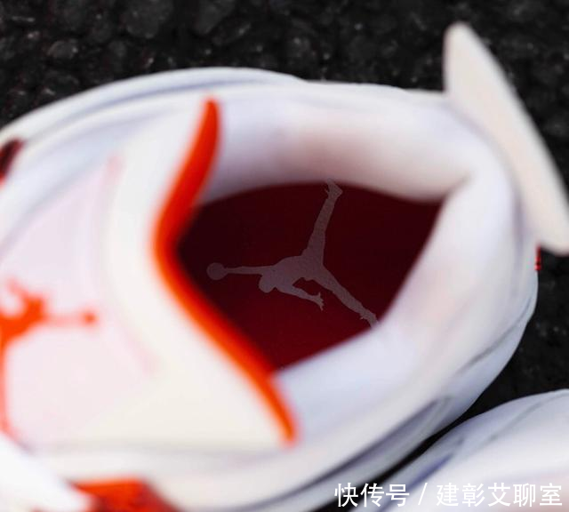 『实物』本周六登场!白橙AJ4实物真的帅
