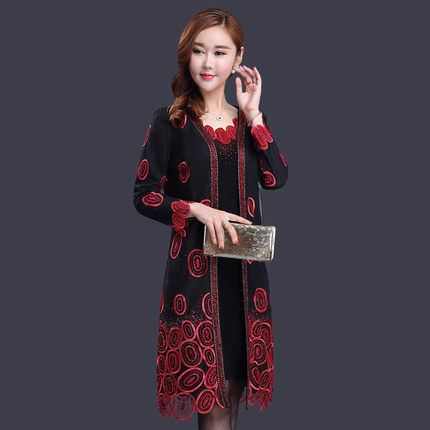 过了五十岁就穿这样的妈妈装，优雅舒适又减龄，人见人夸