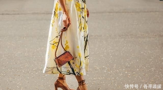 『气质』造型设计丰富多彩但缺乏闪光点?夏季交通出行优选“无感”凉拖,这几种别错过